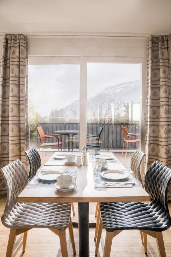 Hotel Merkur - West Station Lodge Interlaken Bagian luar foto